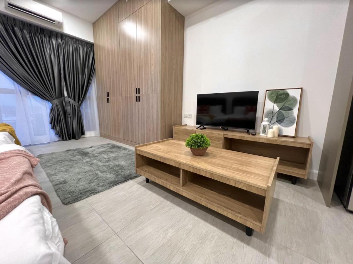 Free Parking # 2 Bed Family Bellsuite - Sepang Klia Kota Warisan Exterior photo