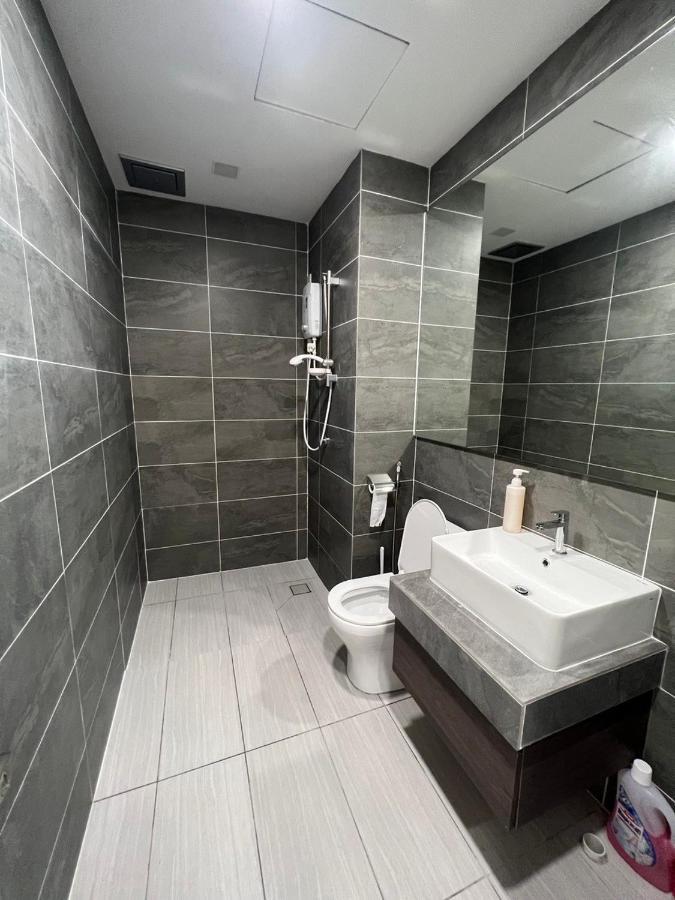Free Parking # 2 Bed Family Bellsuite - Sepang Klia Kota Warisan Exterior photo