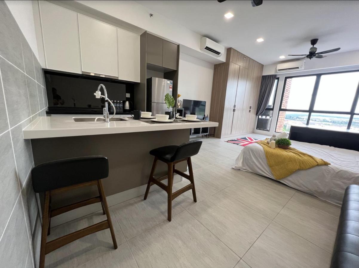Free Parking # 2 Bed Family Bellsuite - Sepang Klia Kota Warisan Exterior photo