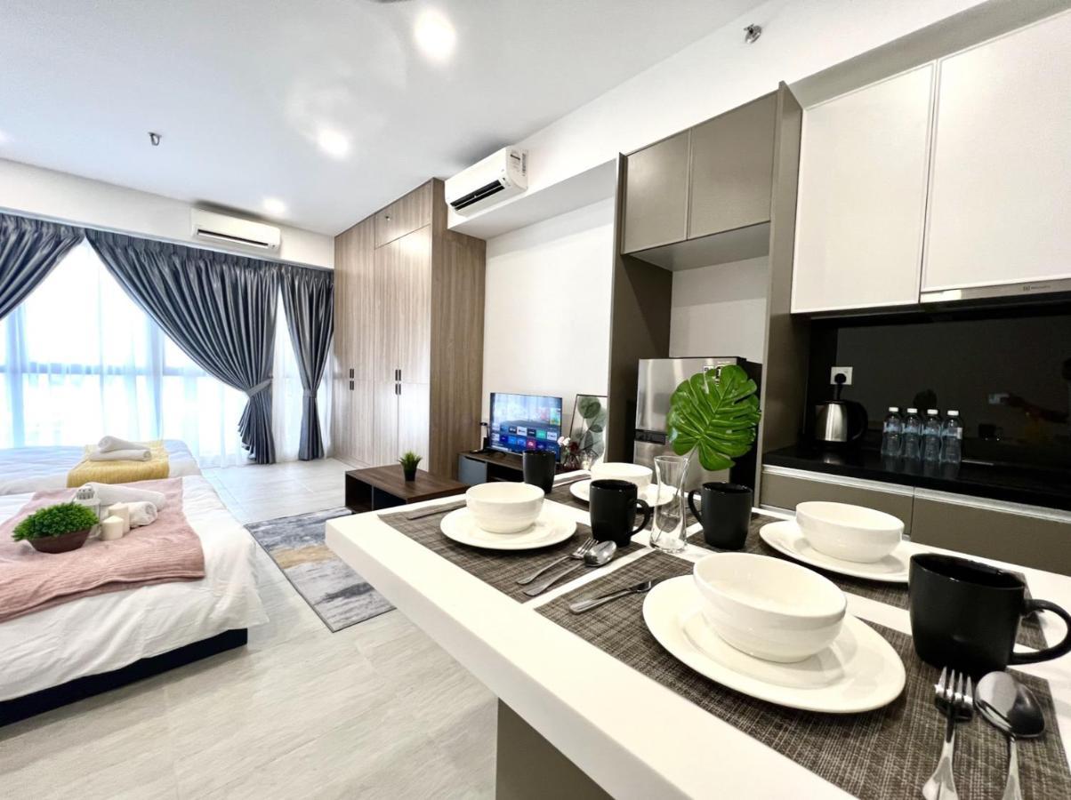 Free Parking # 2 Bed Family Bellsuite - Sepang Klia Kota Warisan Exterior photo